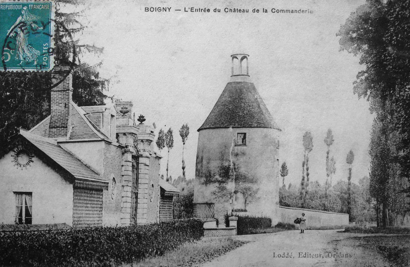 Boigny-sur-Bionne, la commanderie ajout des tours